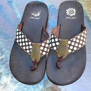 Yellow Box Brown and white Polk Dot Flip Flop Sandals size 9